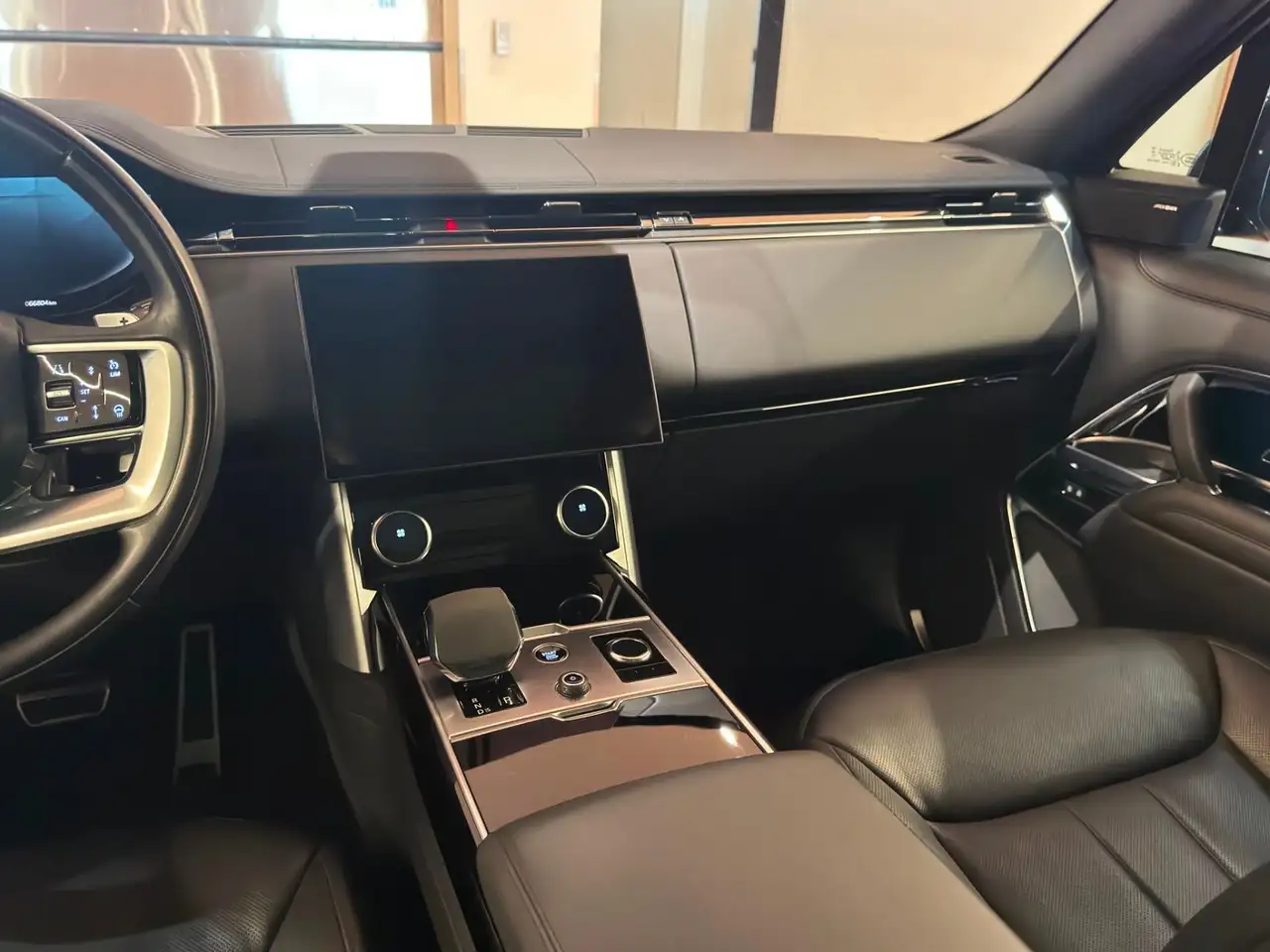 Land Rover Range Rover - Image 18