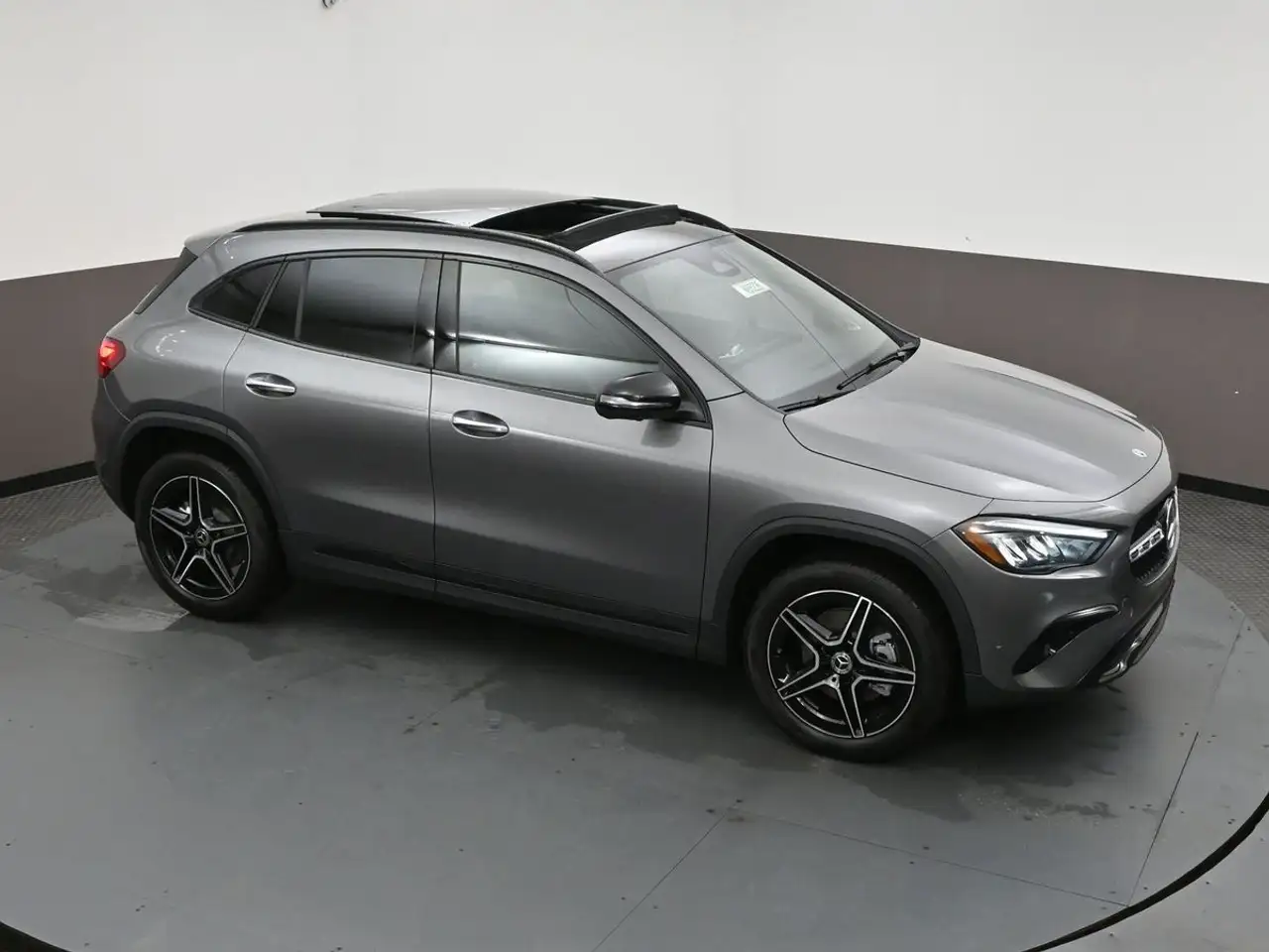 Mercedes-Benz GLA - Image 43