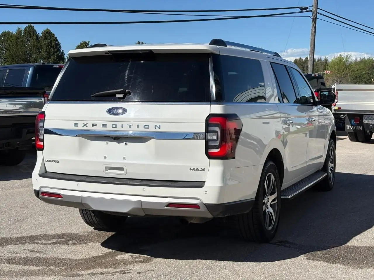 Ford Expedition - Image 6