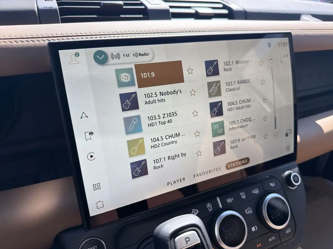 Land Rover Defender - Image 13