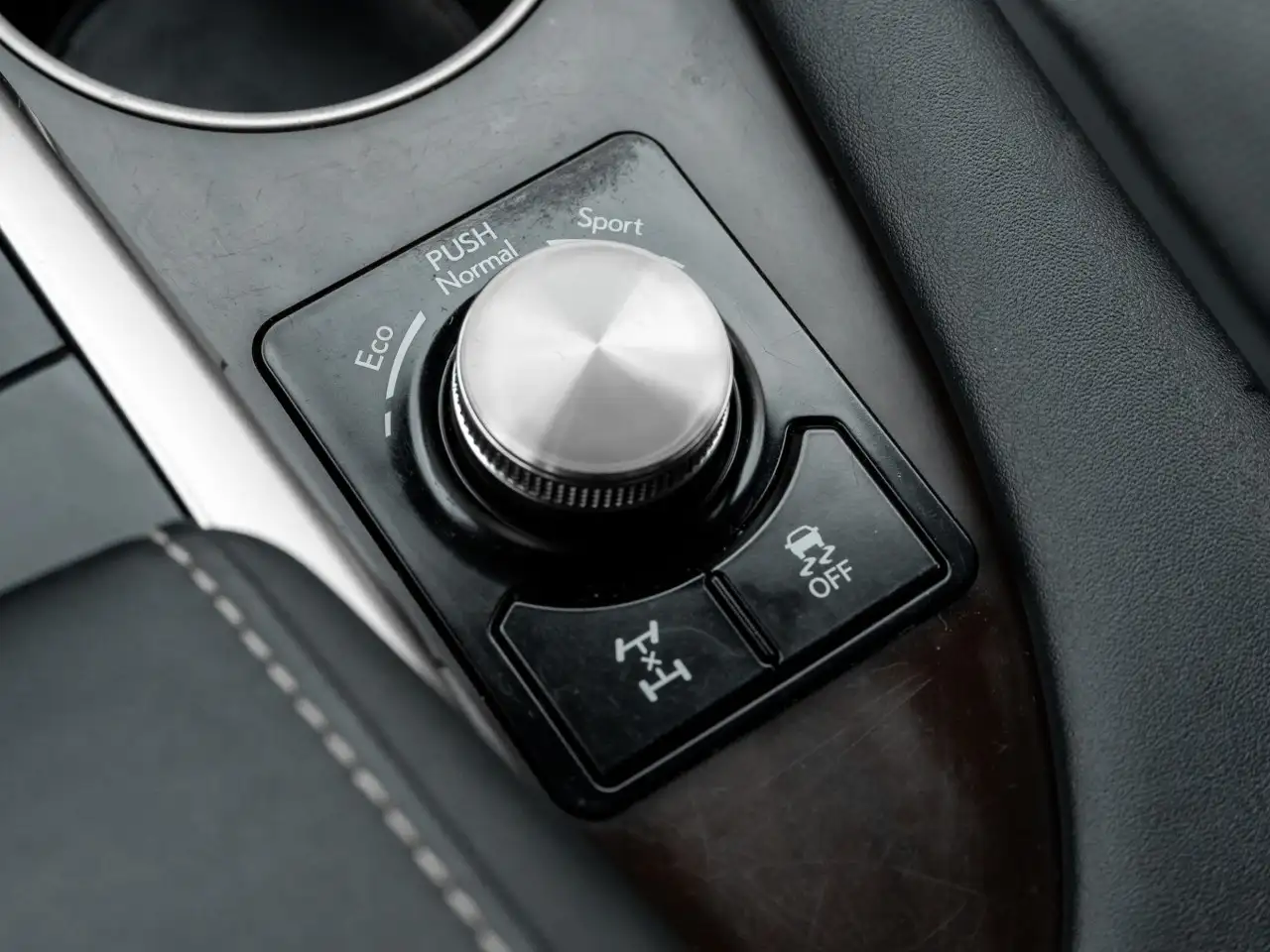 Lexus RX - Image 19