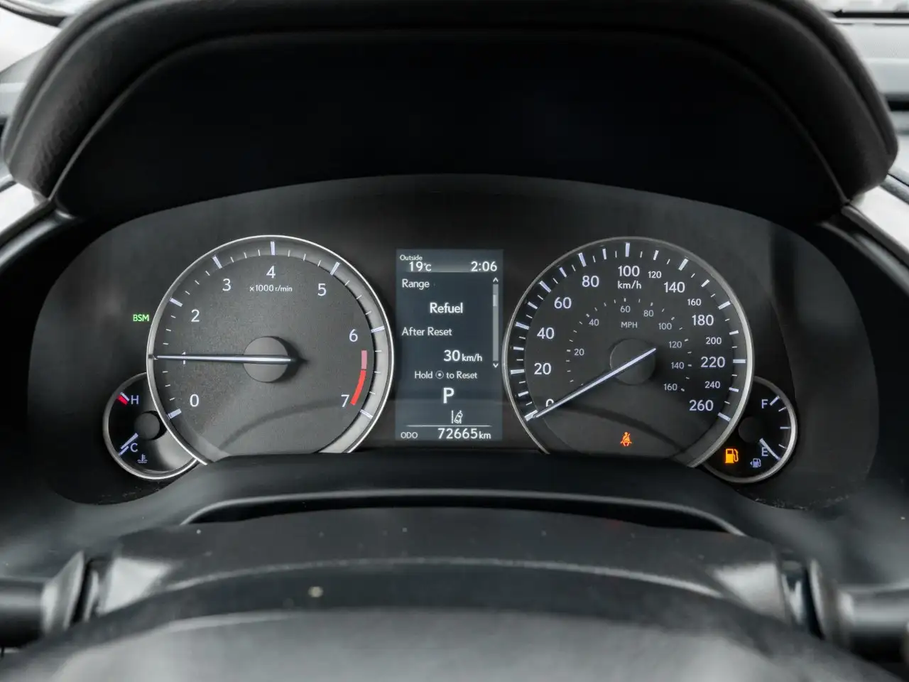 Lexus RX - Image 12