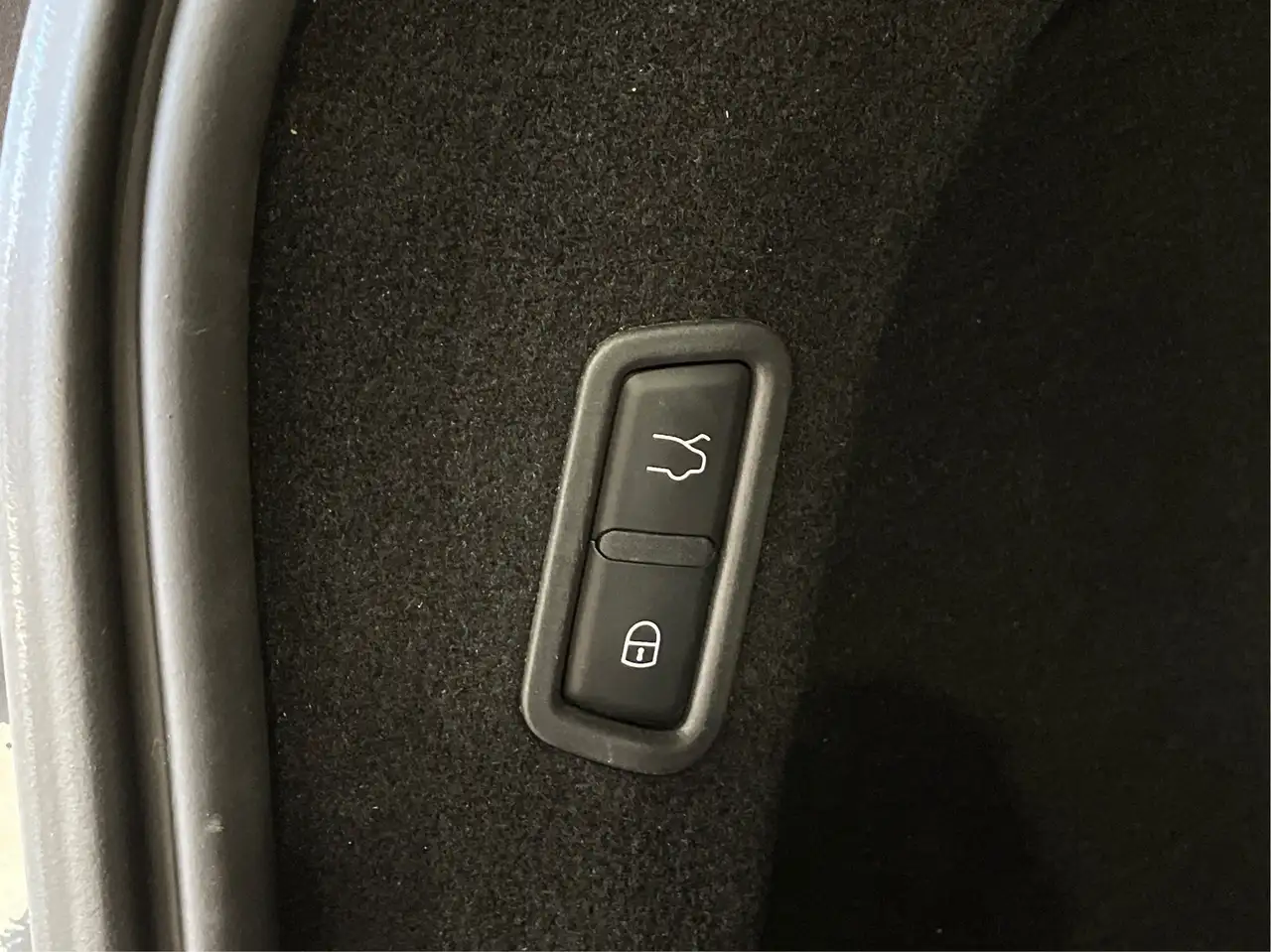 Maserati Levante - Image 37