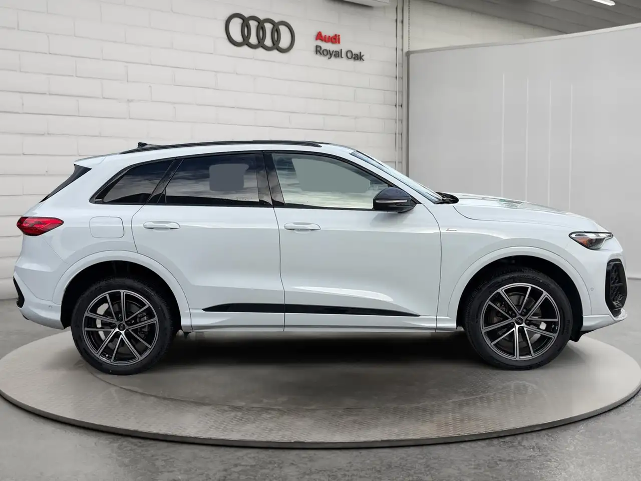 Audi Q5 - Image 6