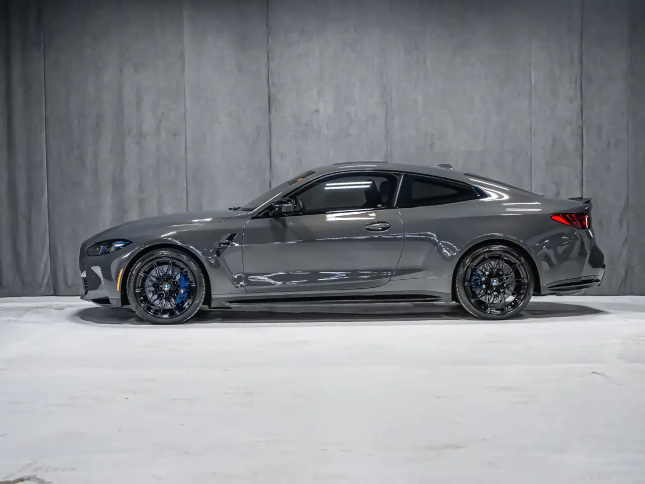 BMW M4 - Image 3