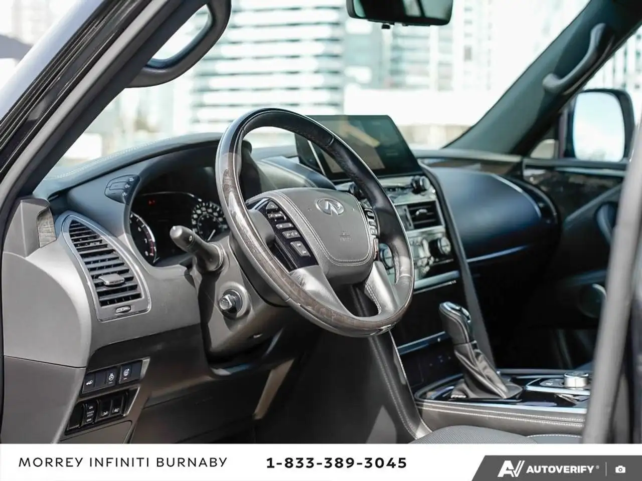 Infiniti QX80 - Image 27