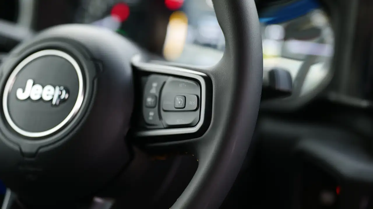 Jeep Wrangler - Image 19