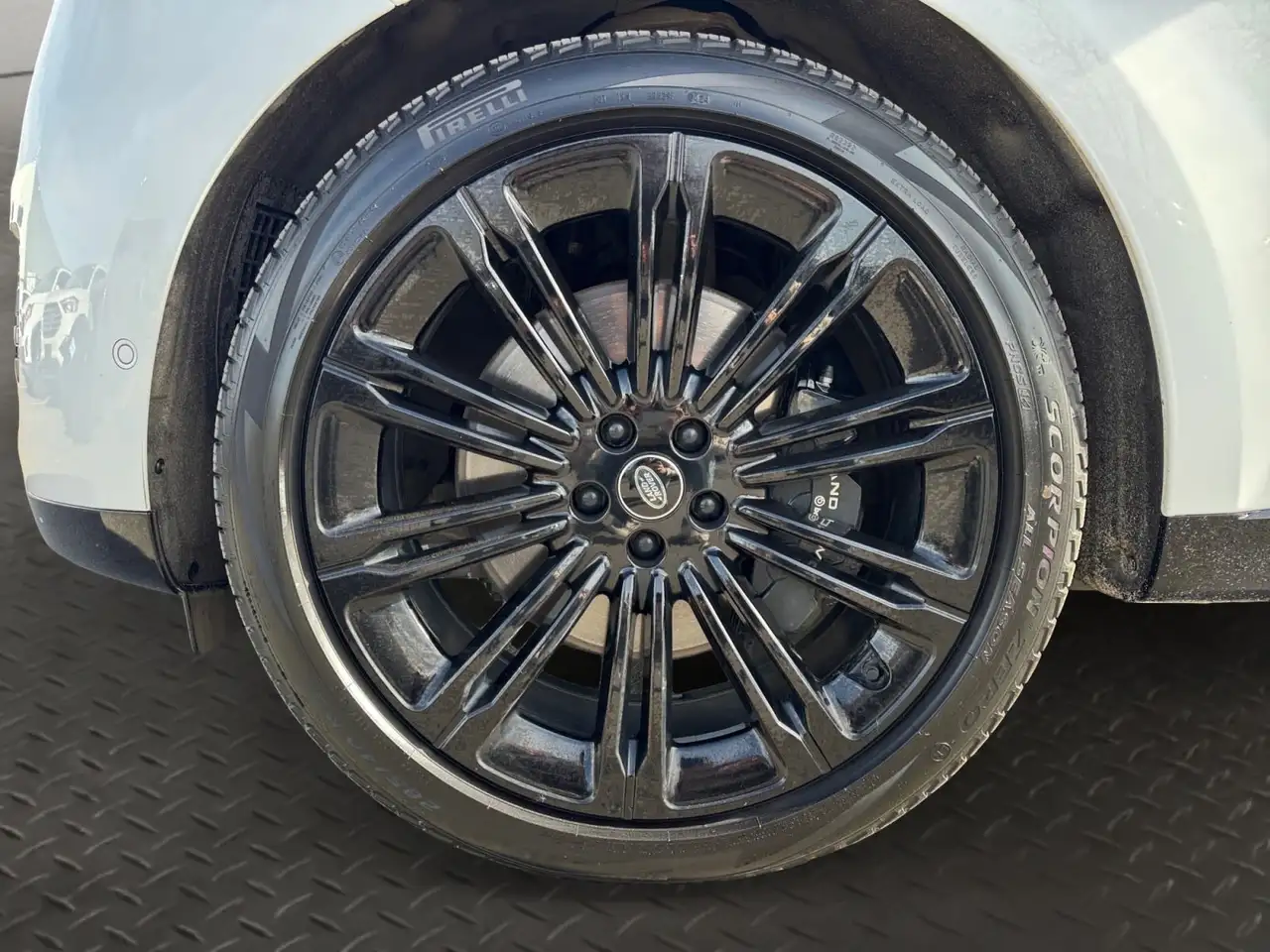 Land Rover Range Rover - Image 32