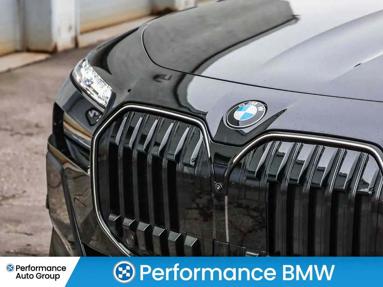 BMW 7 Series - Image 13