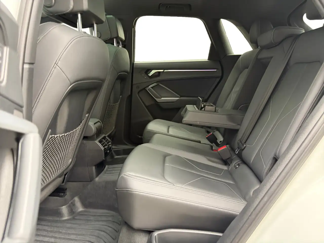 Audi Q3 - Image 19