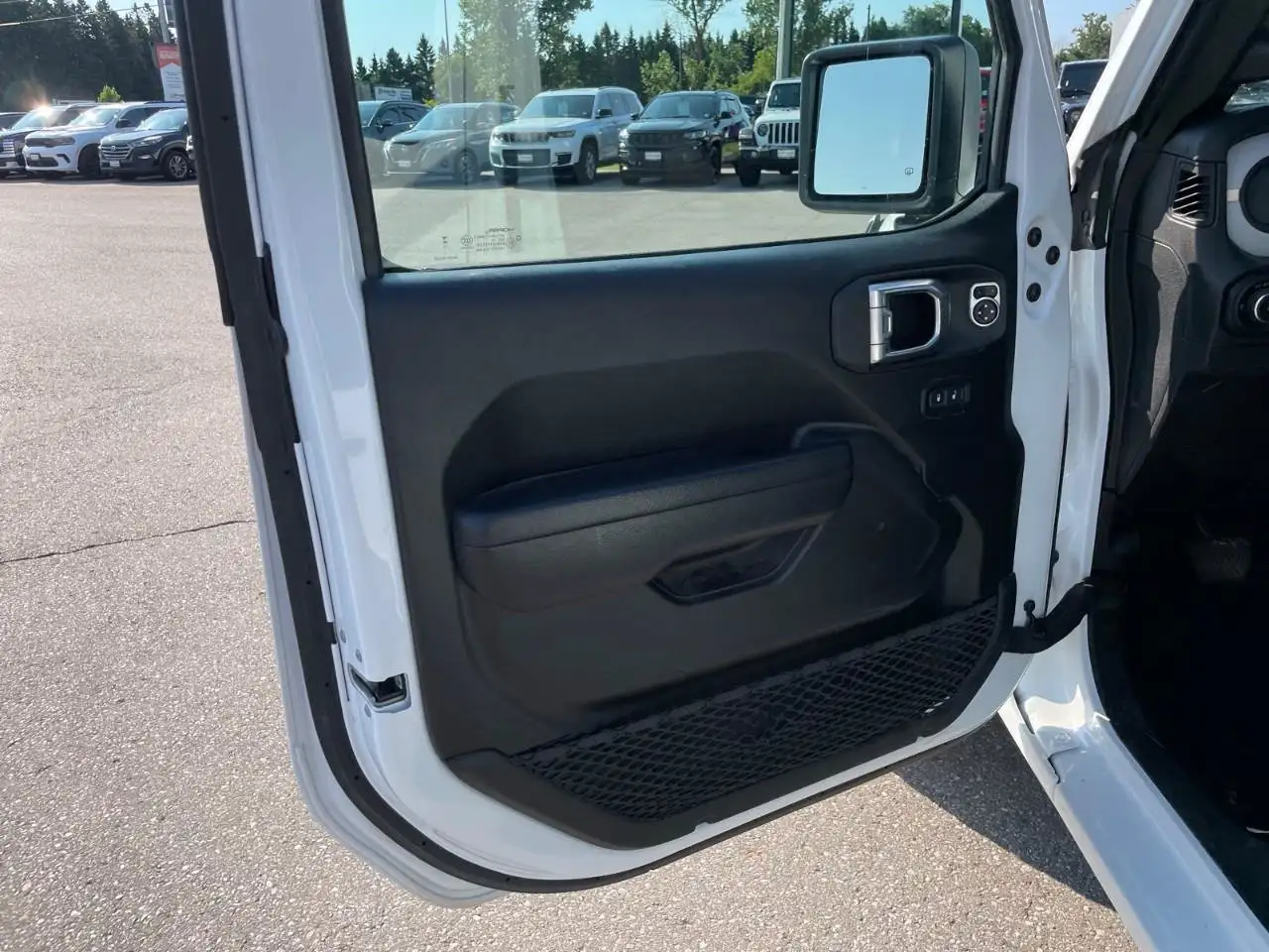 Jeep Wrangler - Image 9