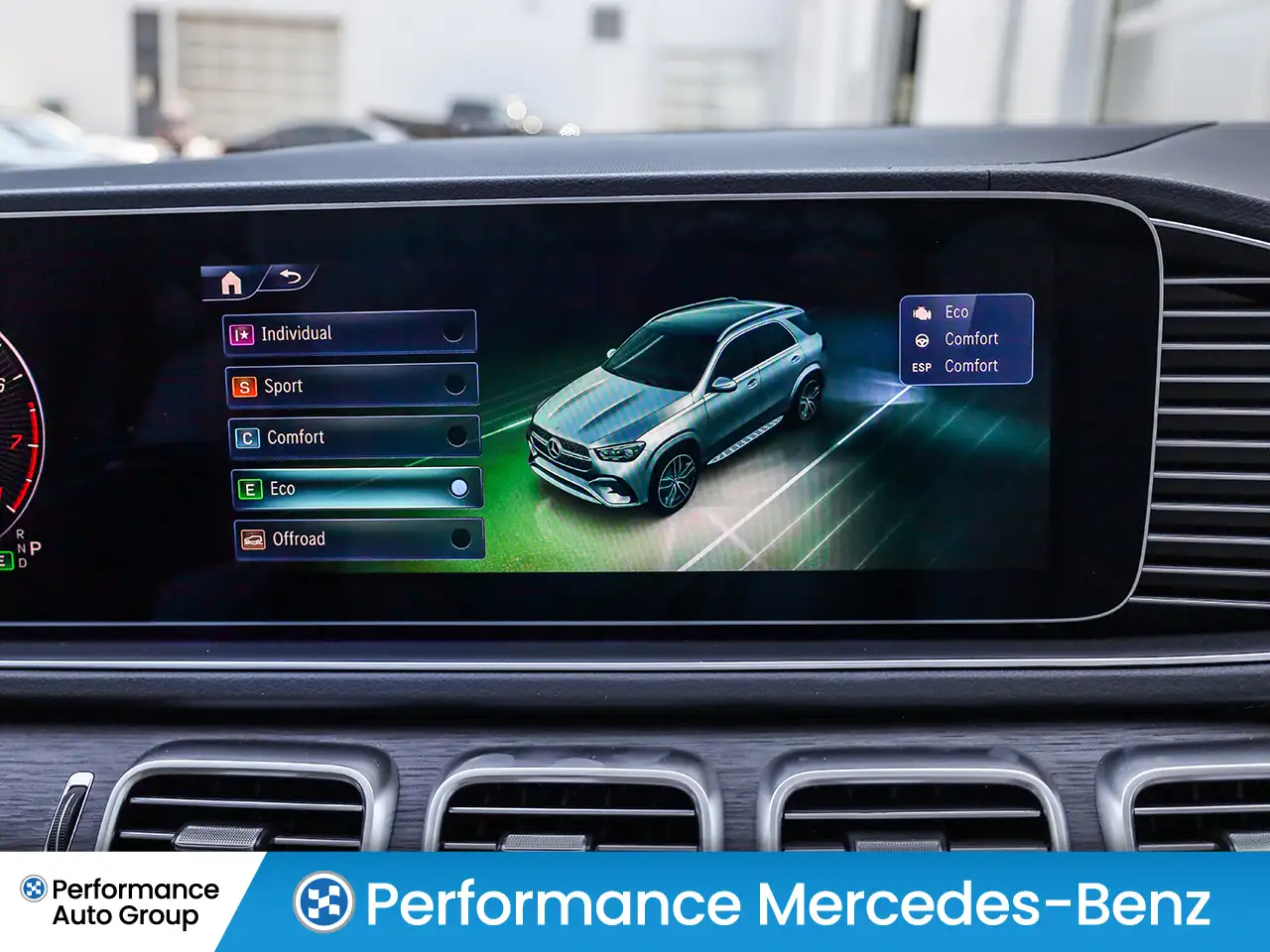 Mercedes-Benz GLE - Image 29