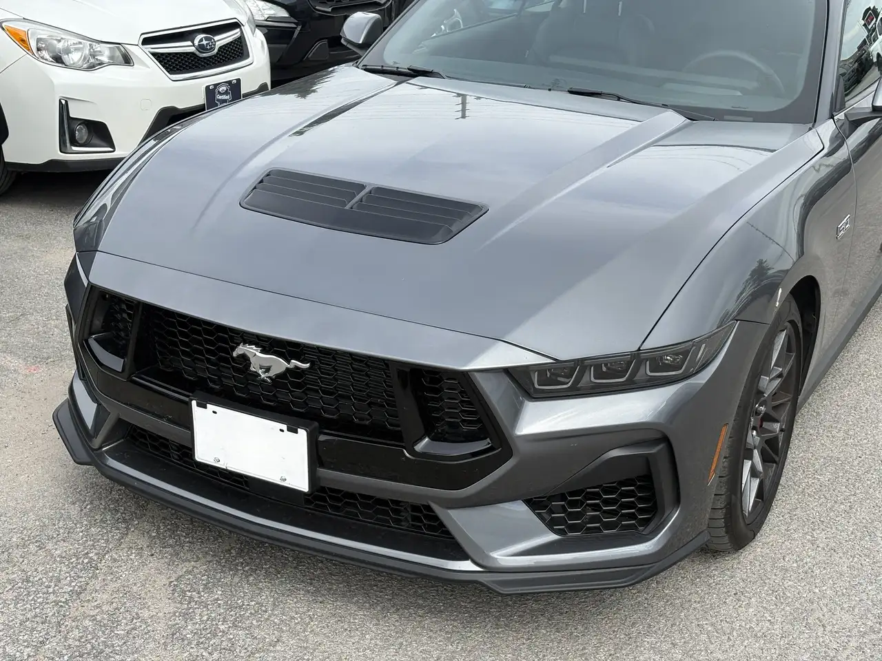 Ford Mustang - Image 7
