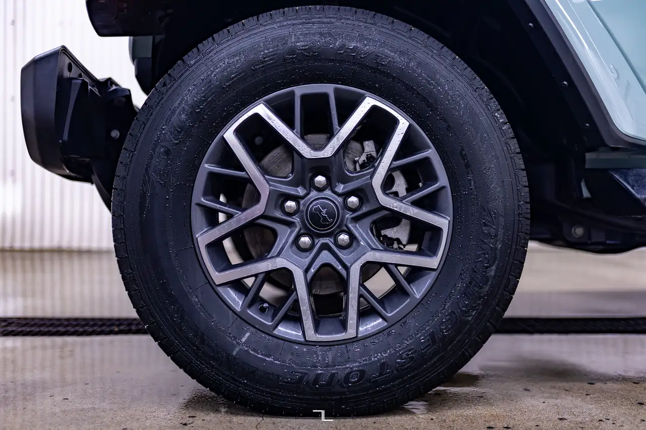 Jeep Wrangler - Image 28