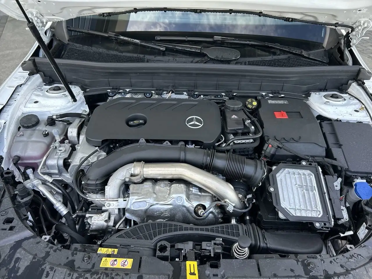 Mercedes-Benz GLB - Image 35