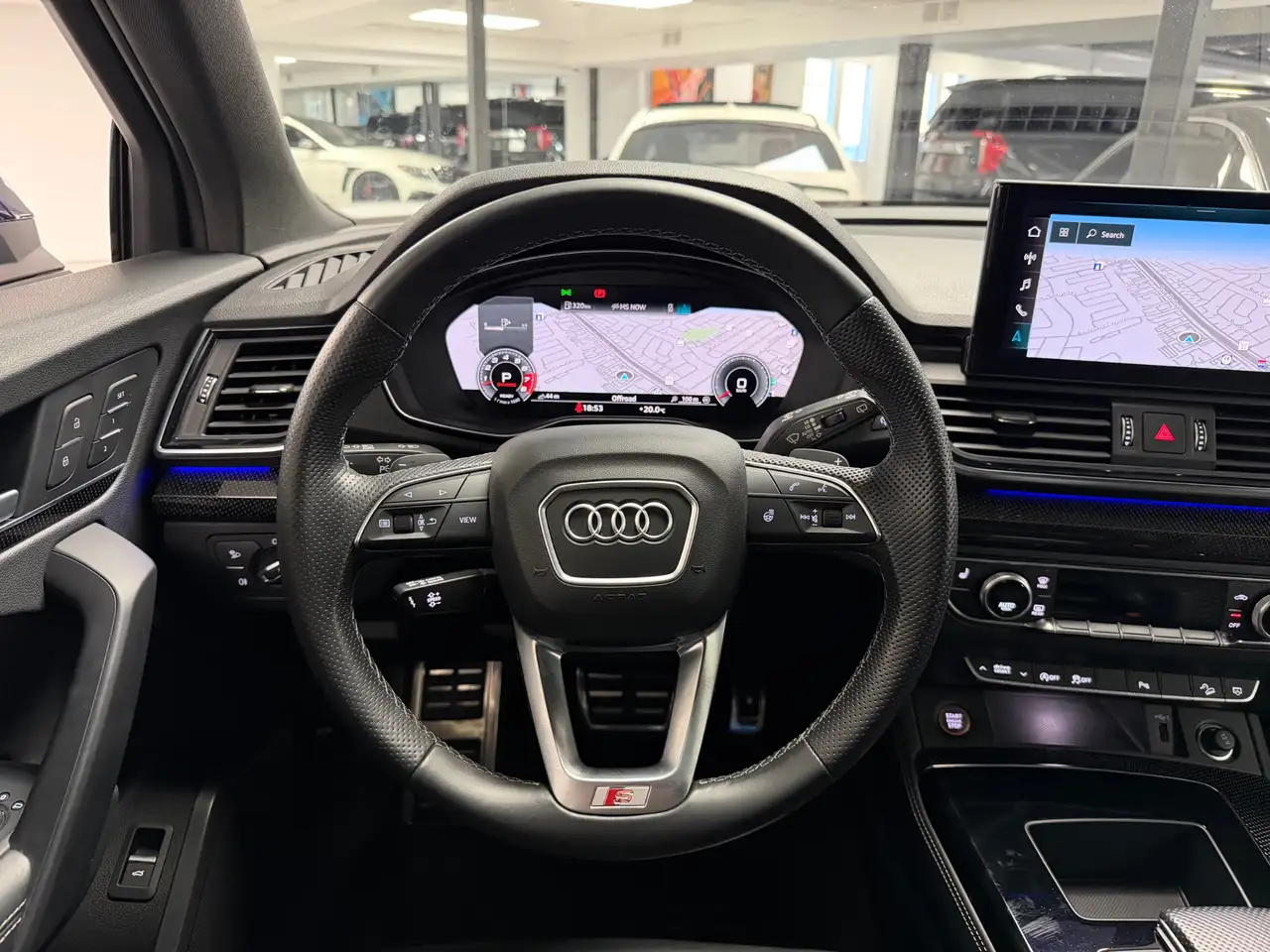 Audi SQ5 - Image 16