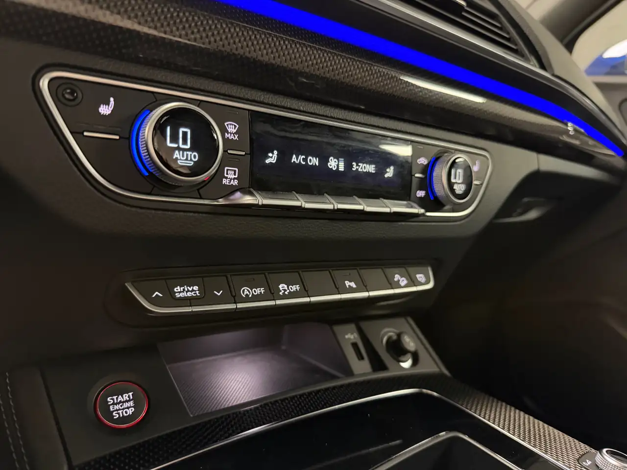 Audi SQ5 - Image 23