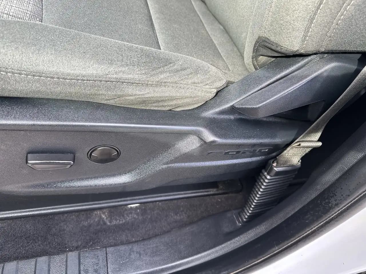 Ford F-150 - Image 13