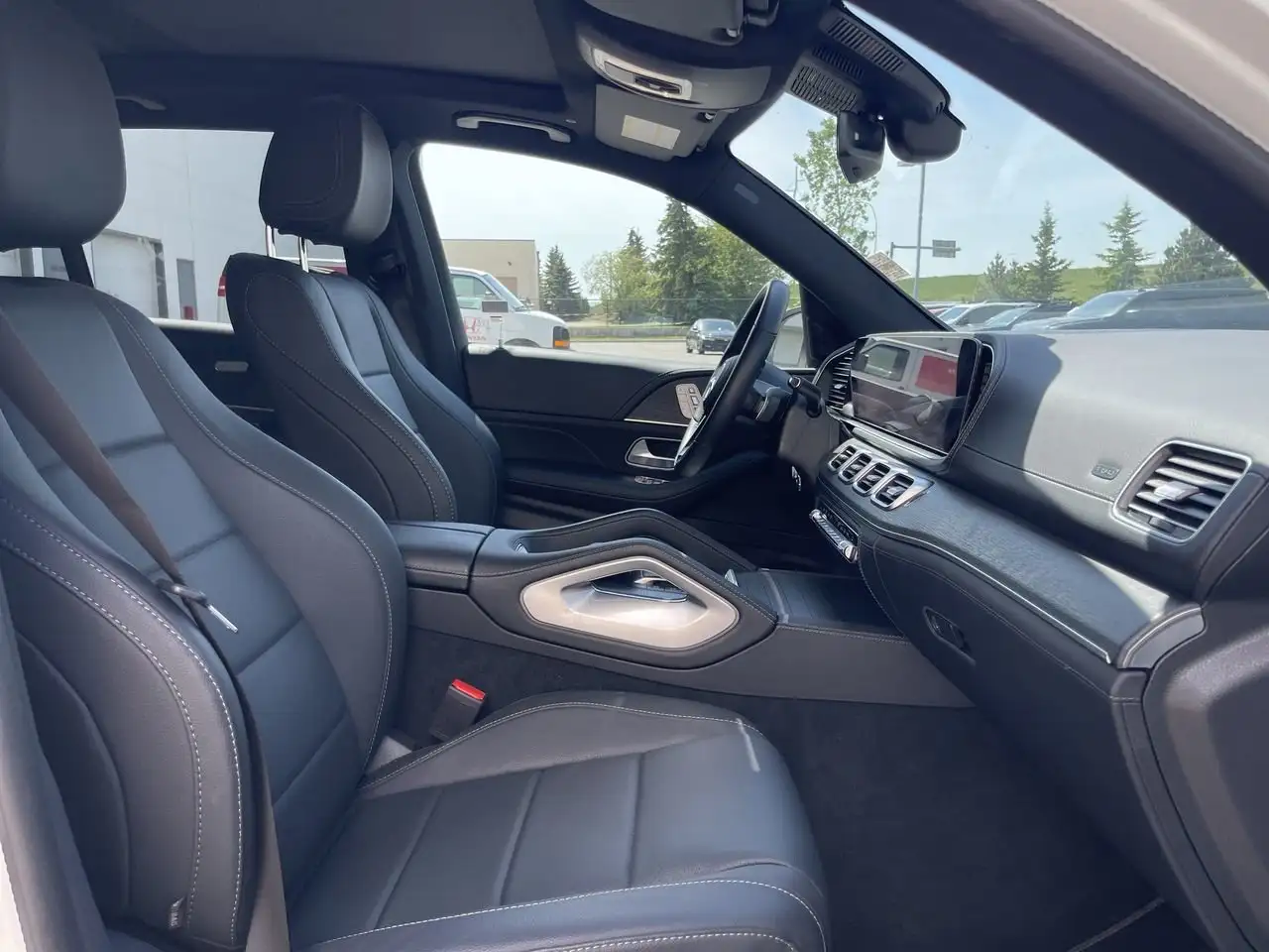 Mercedes-Benz GLE - Image 33