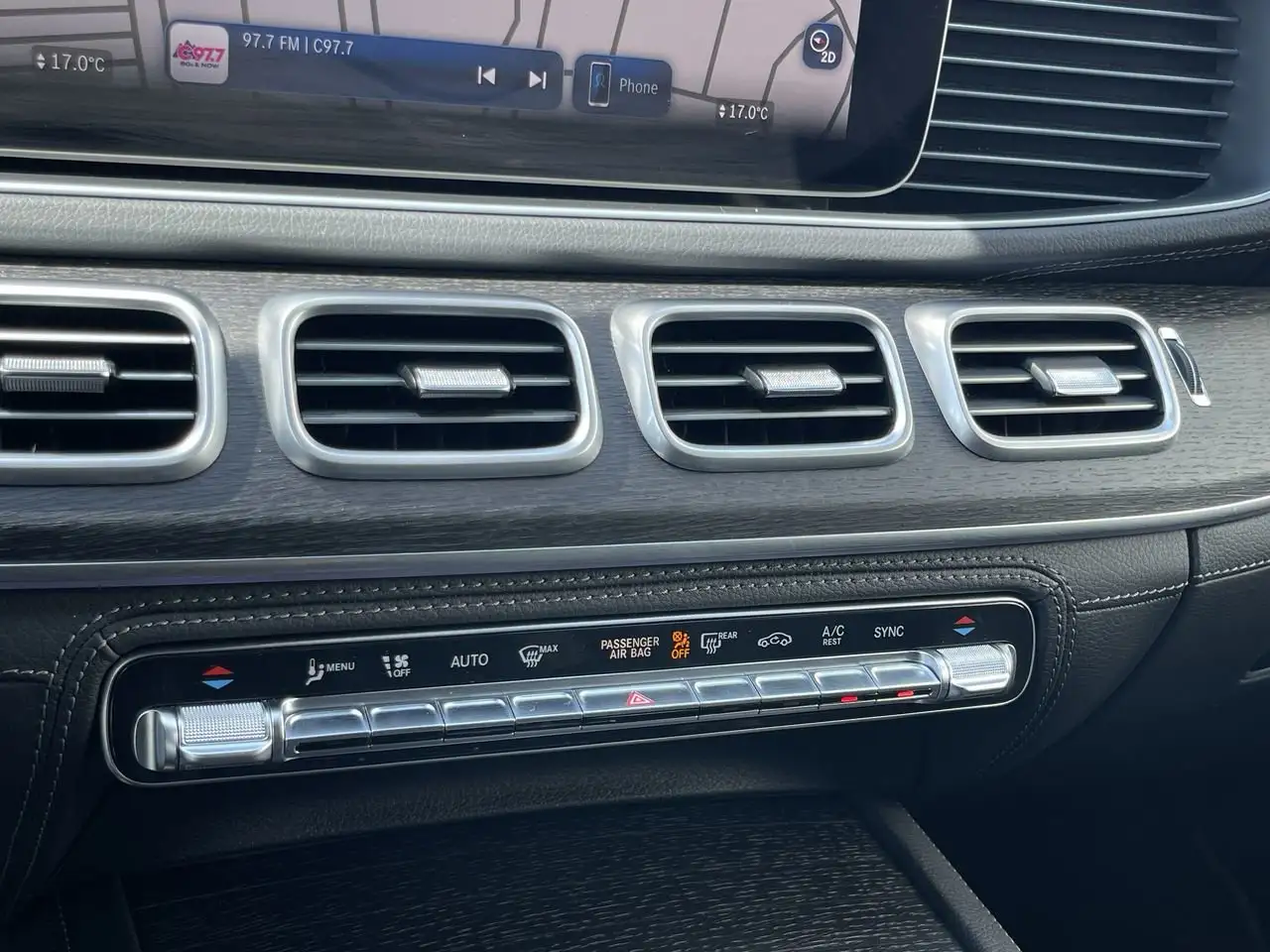 Mercedes-Benz GLE - Image 27