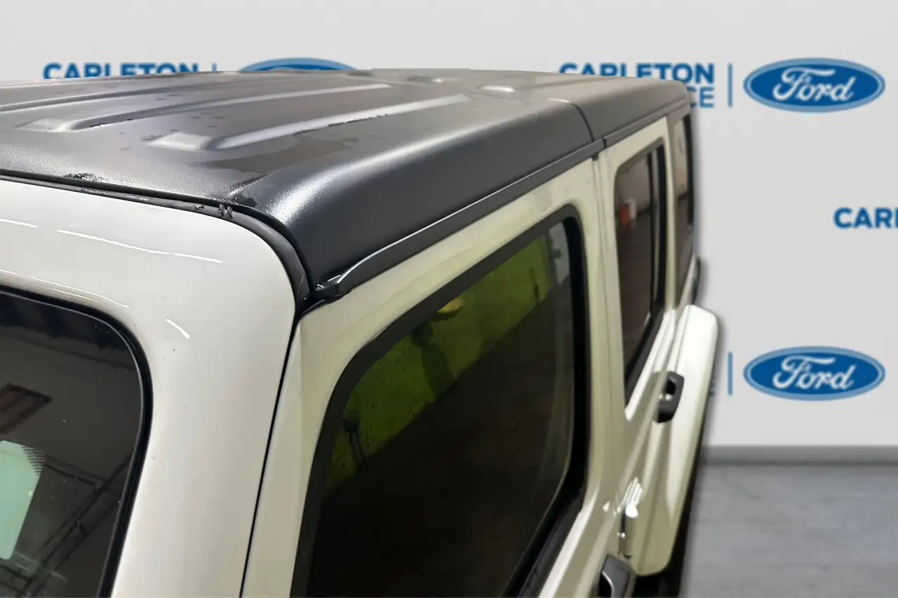 Jeep Wrangler - Image 9