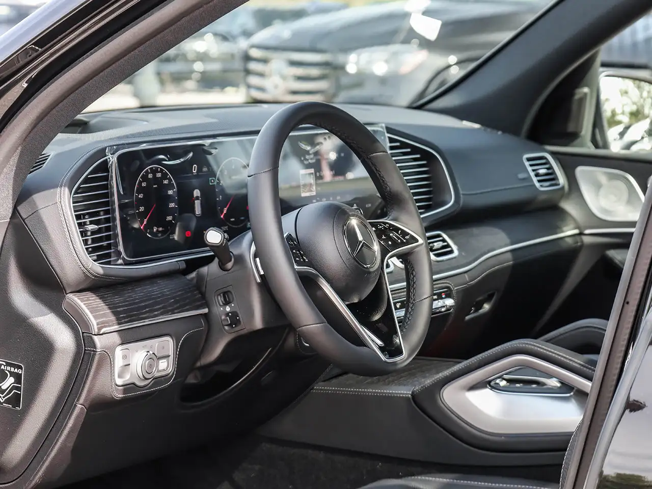 Mercedes-Benz GLE - Image 13