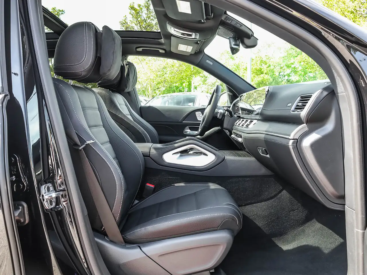 Mercedes-Benz GLE - Image 14