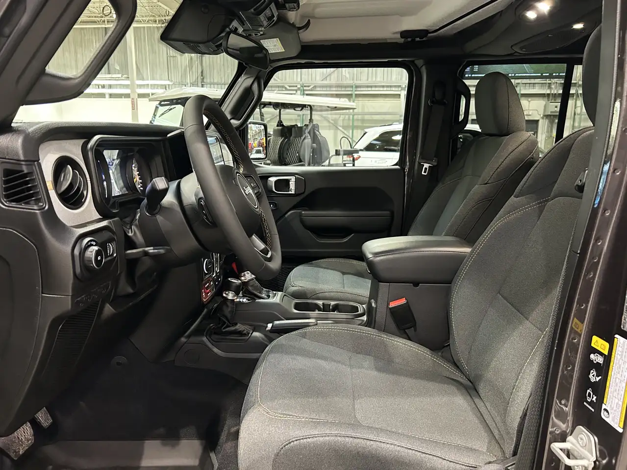 Jeep Wrangler - Image 8