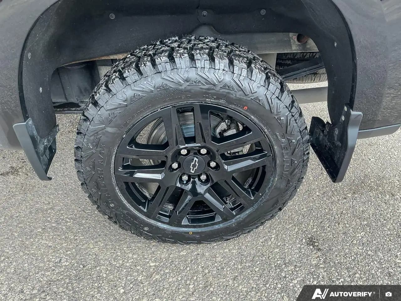 Chevrolet Silverado 1500 - Image 7