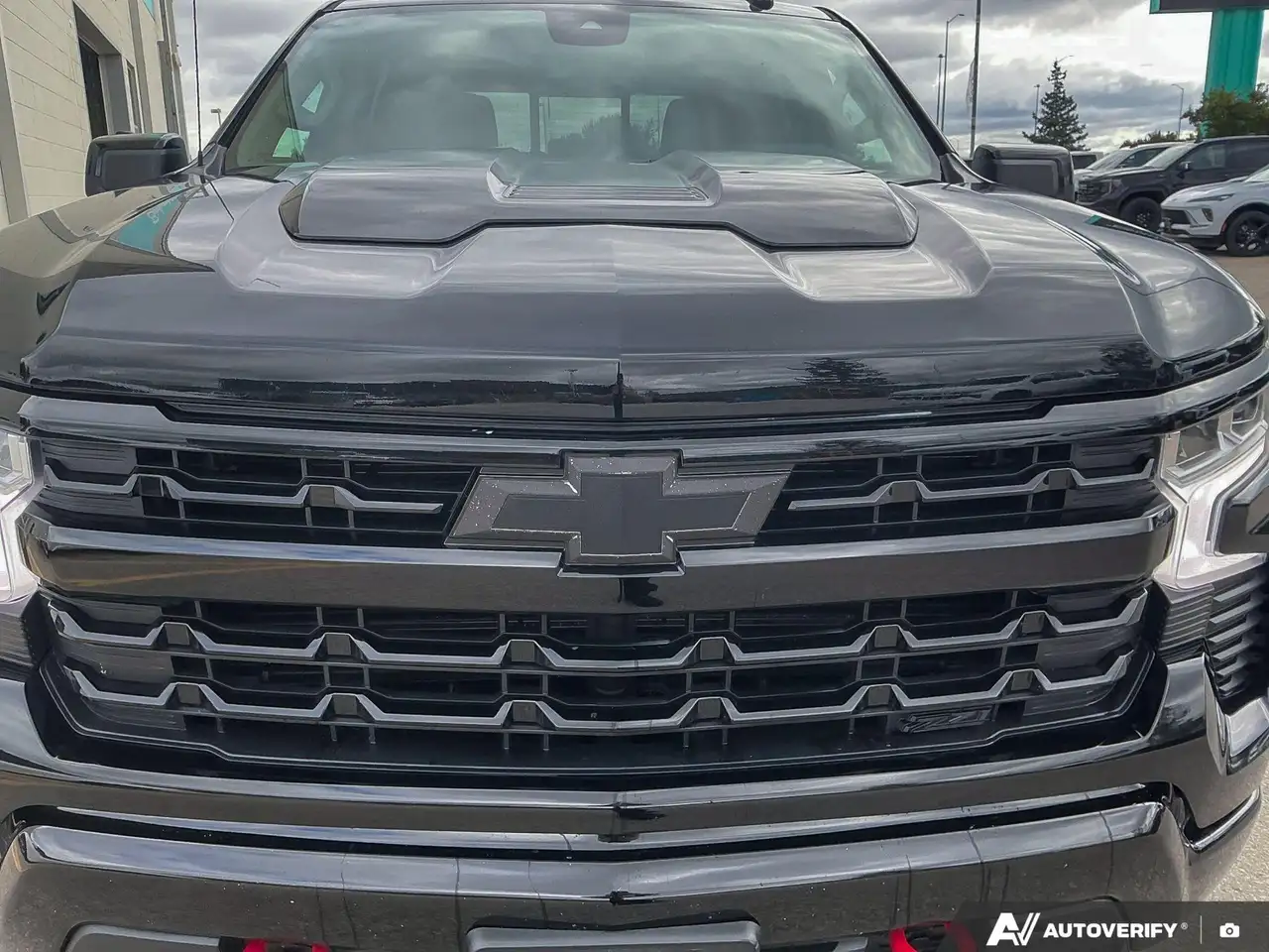 Chevrolet Silverado 1500 - Image 10