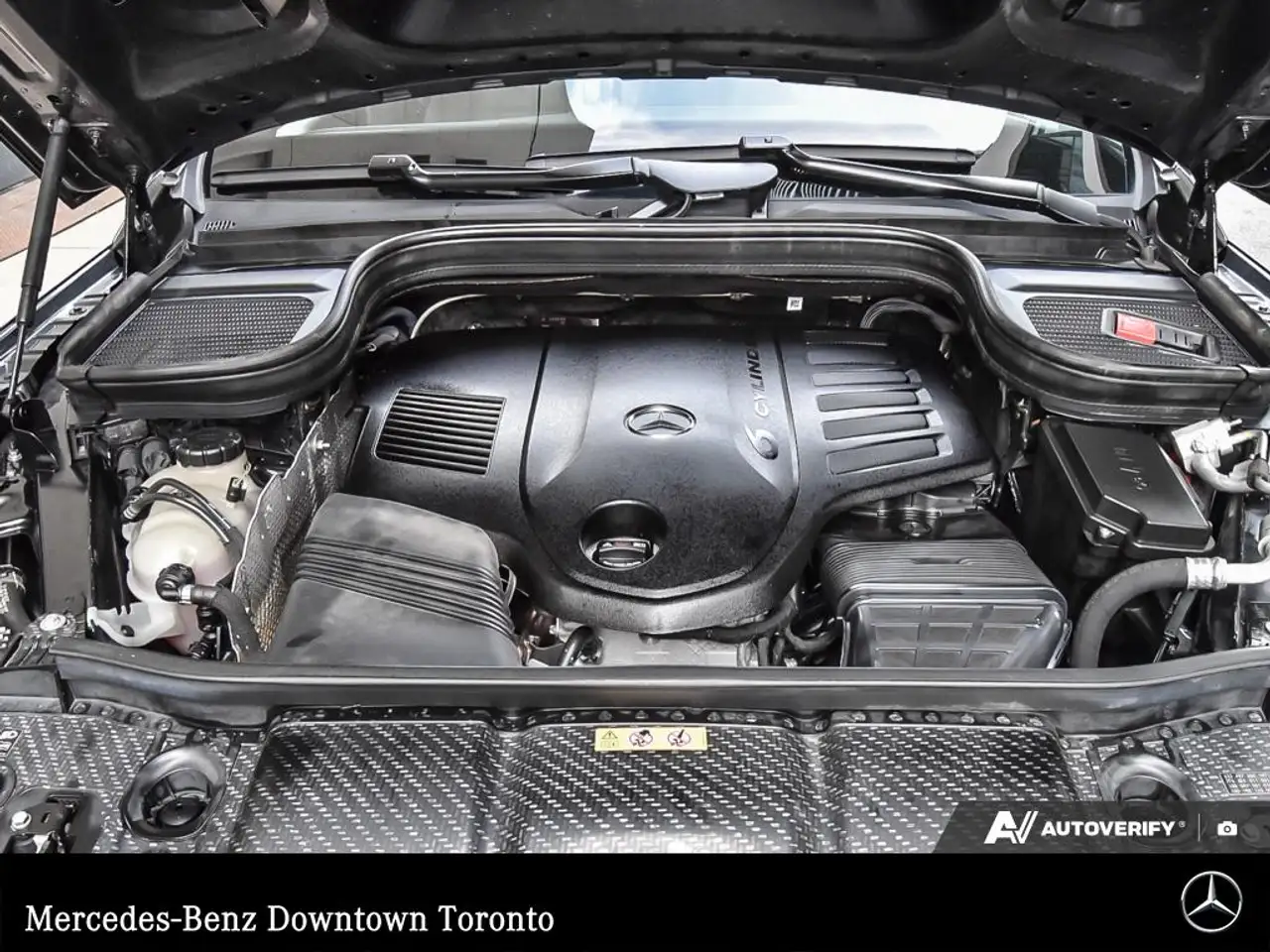 Mercedes-Benz GLS - Image 23