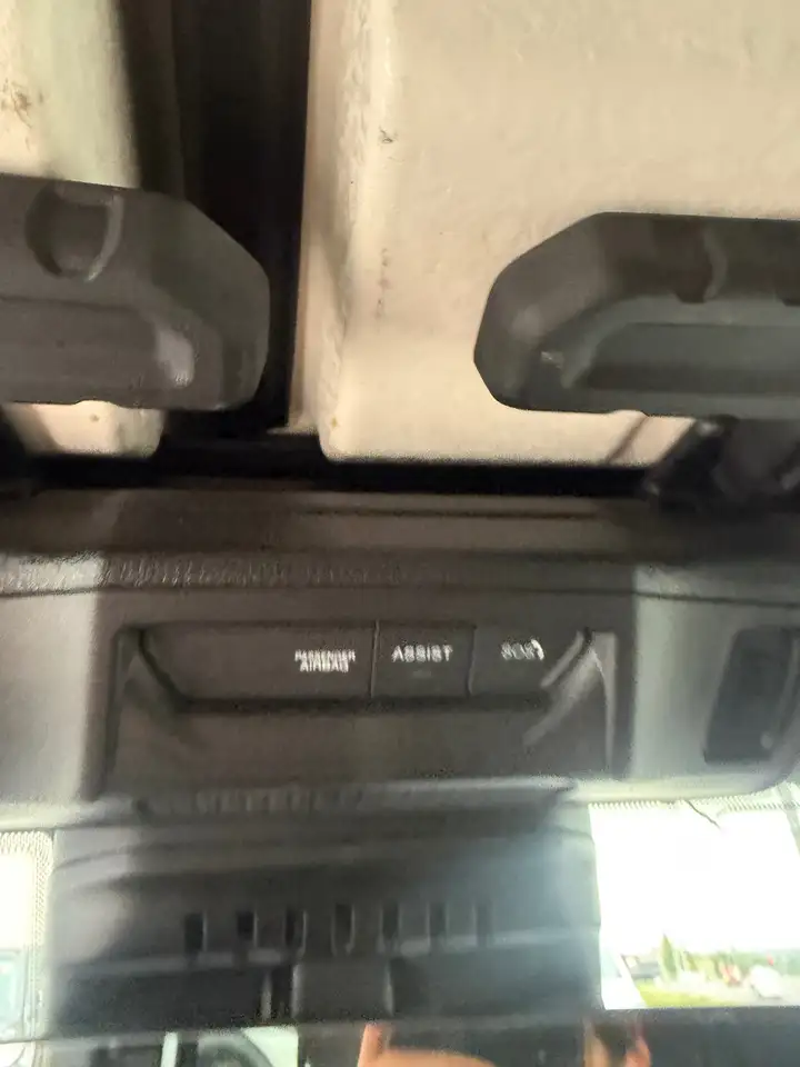 Jeep Wrangler - Image 23