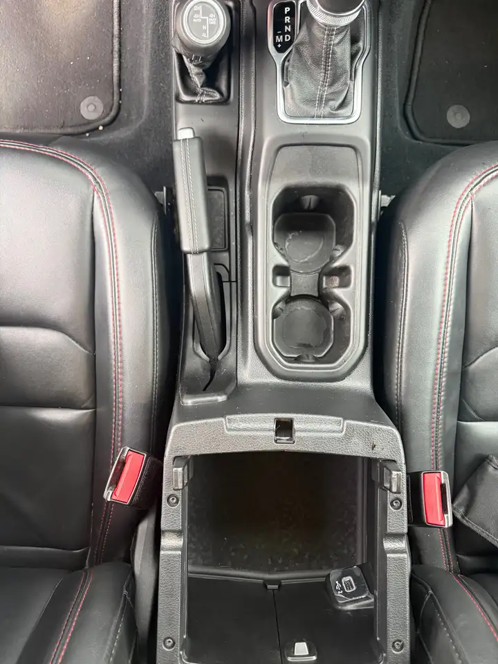 Jeep Wrangler - Image 22
