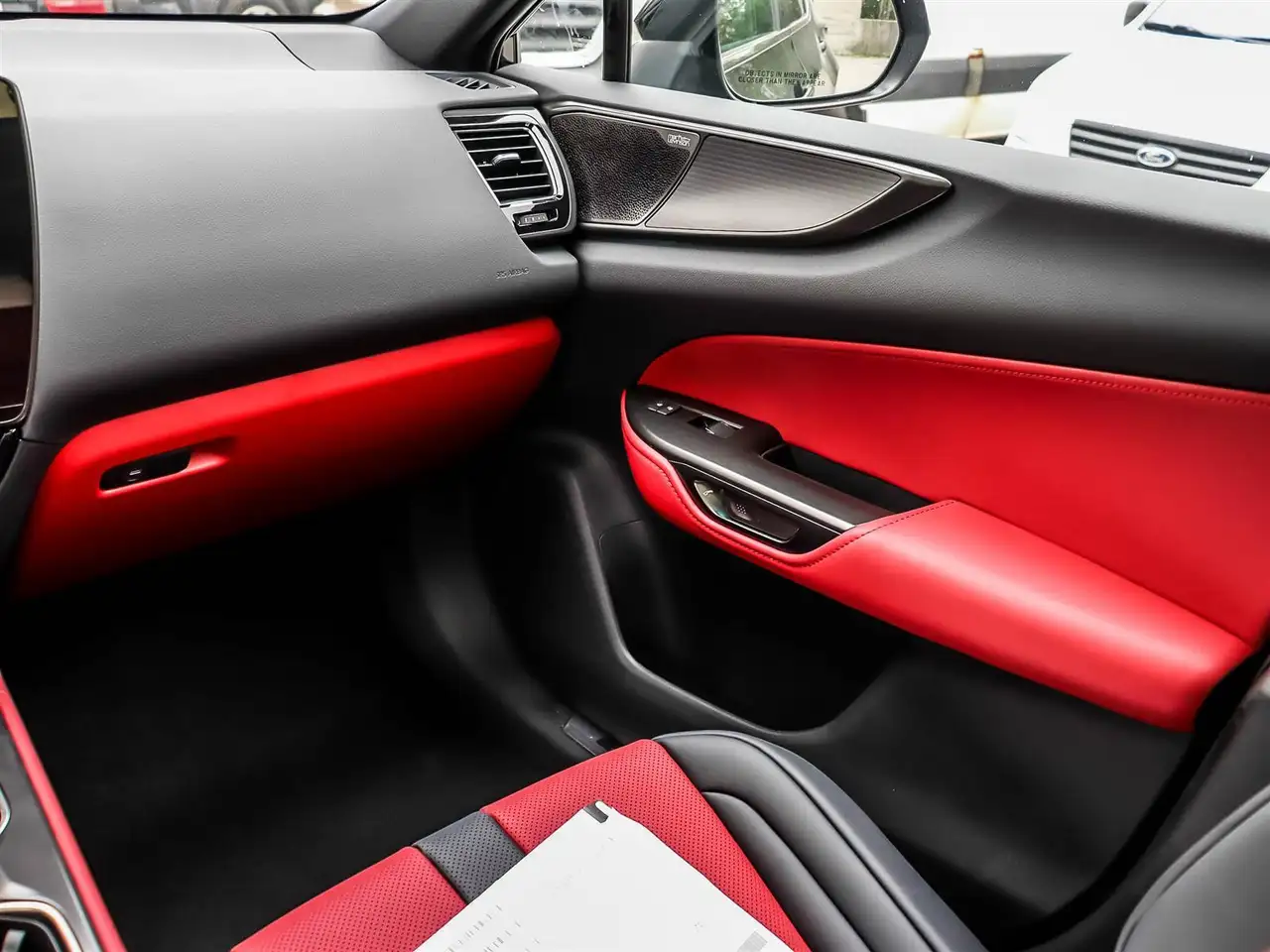 Lexus NX - Image 12
