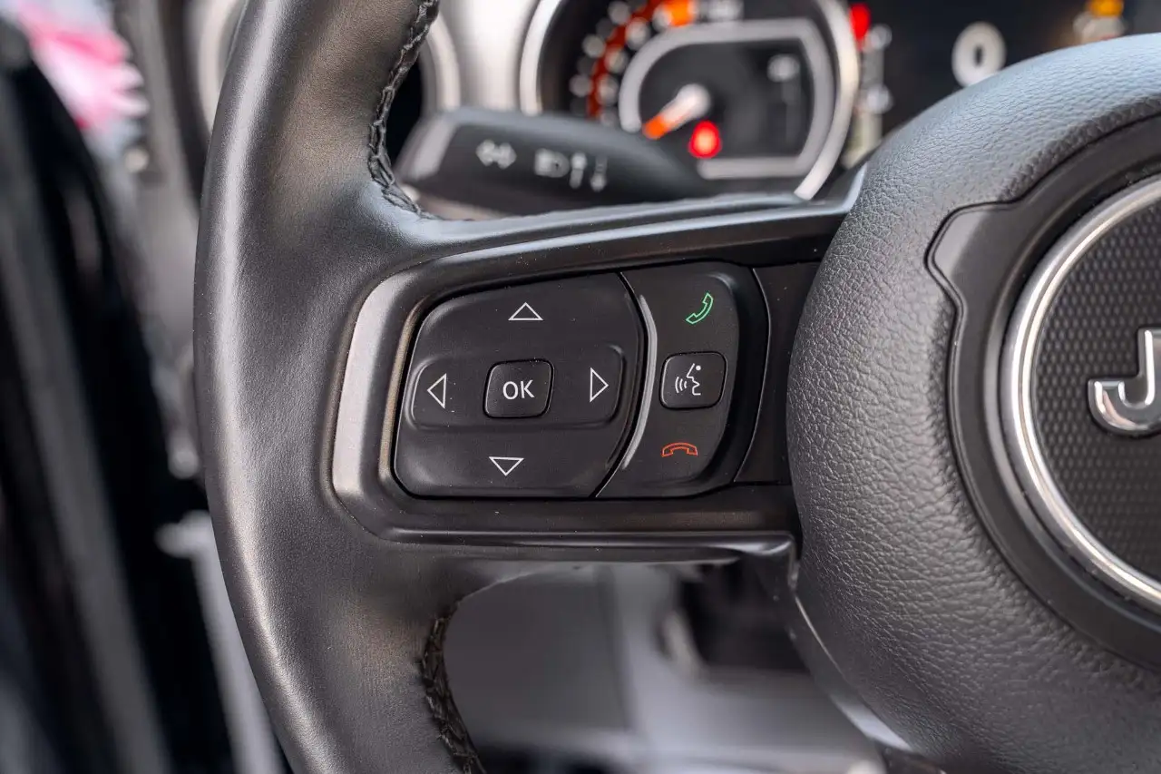 Jeep Wrangler - Image 22