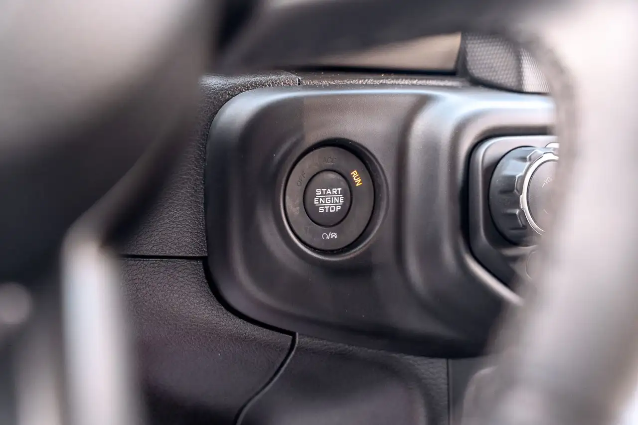 Jeep Wrangler - Image 27