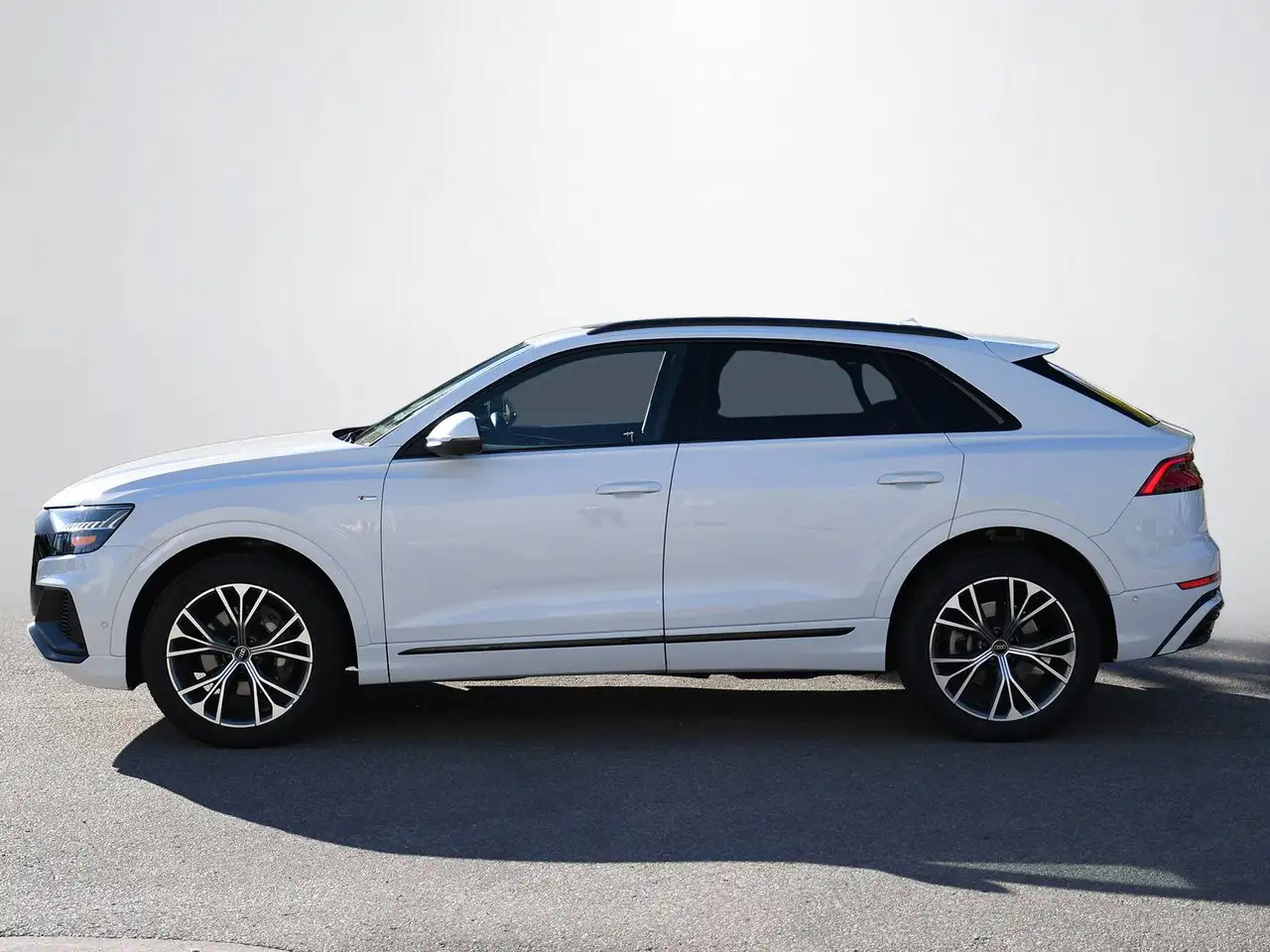 Audi Q8 - Image 4