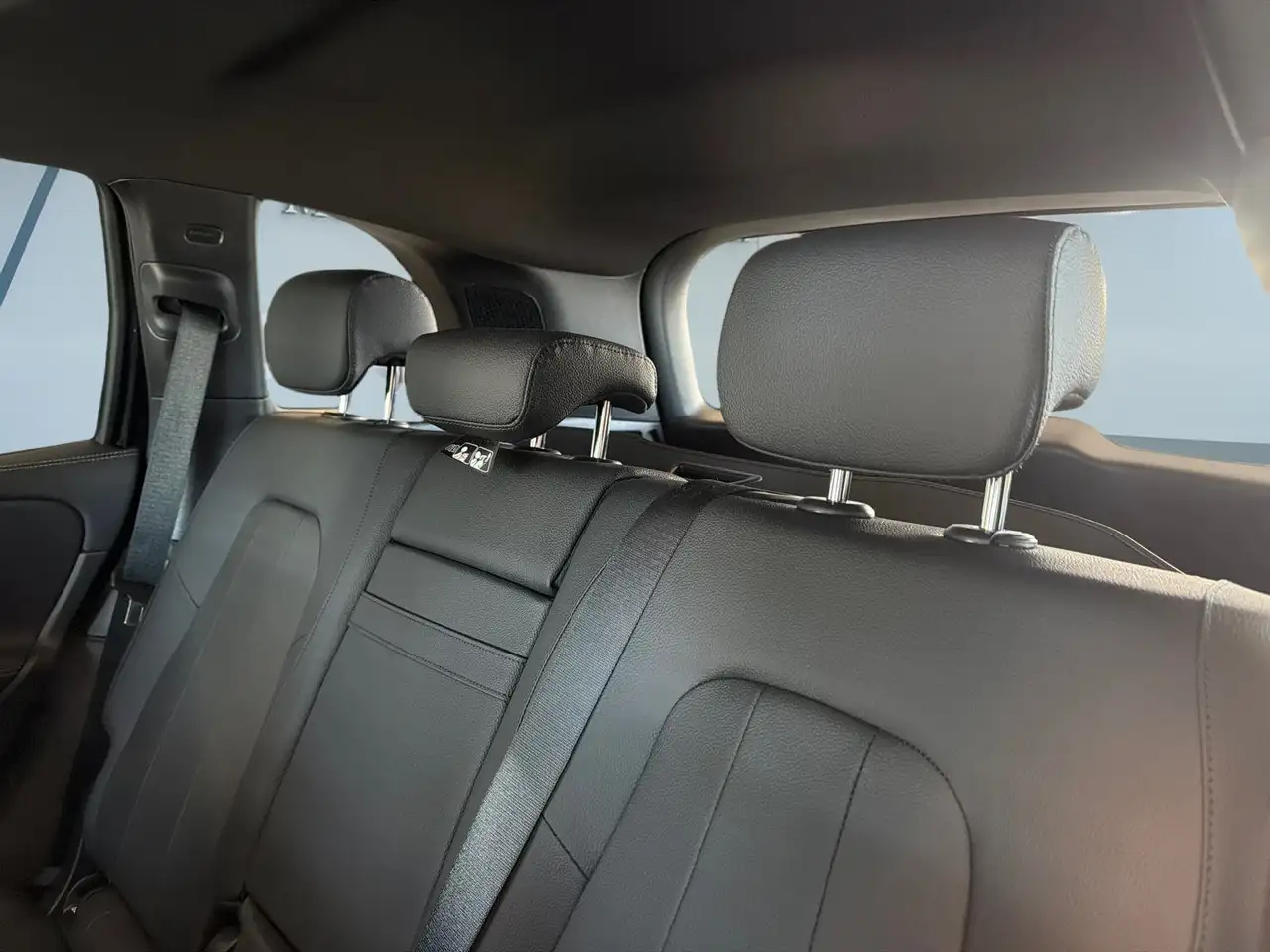 Mercedes-Benz GLB - Image 16