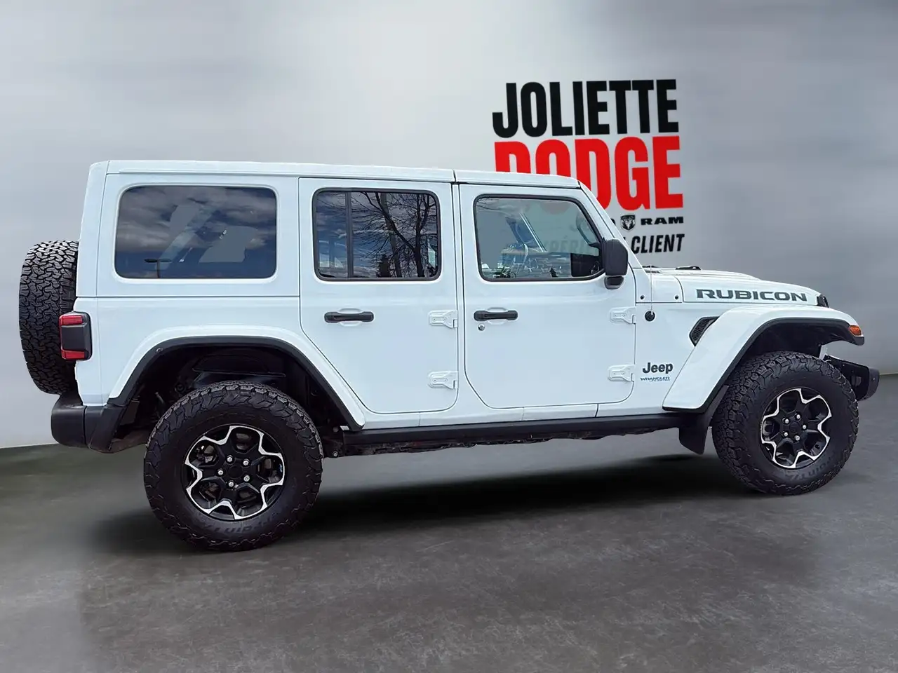 Jeep Wrangler - Image 10