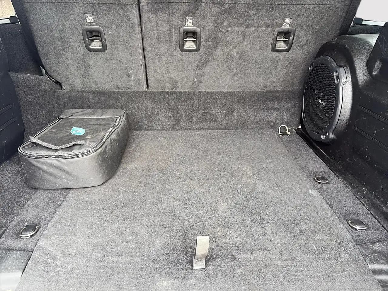 Jeep Wrangler - Image 35