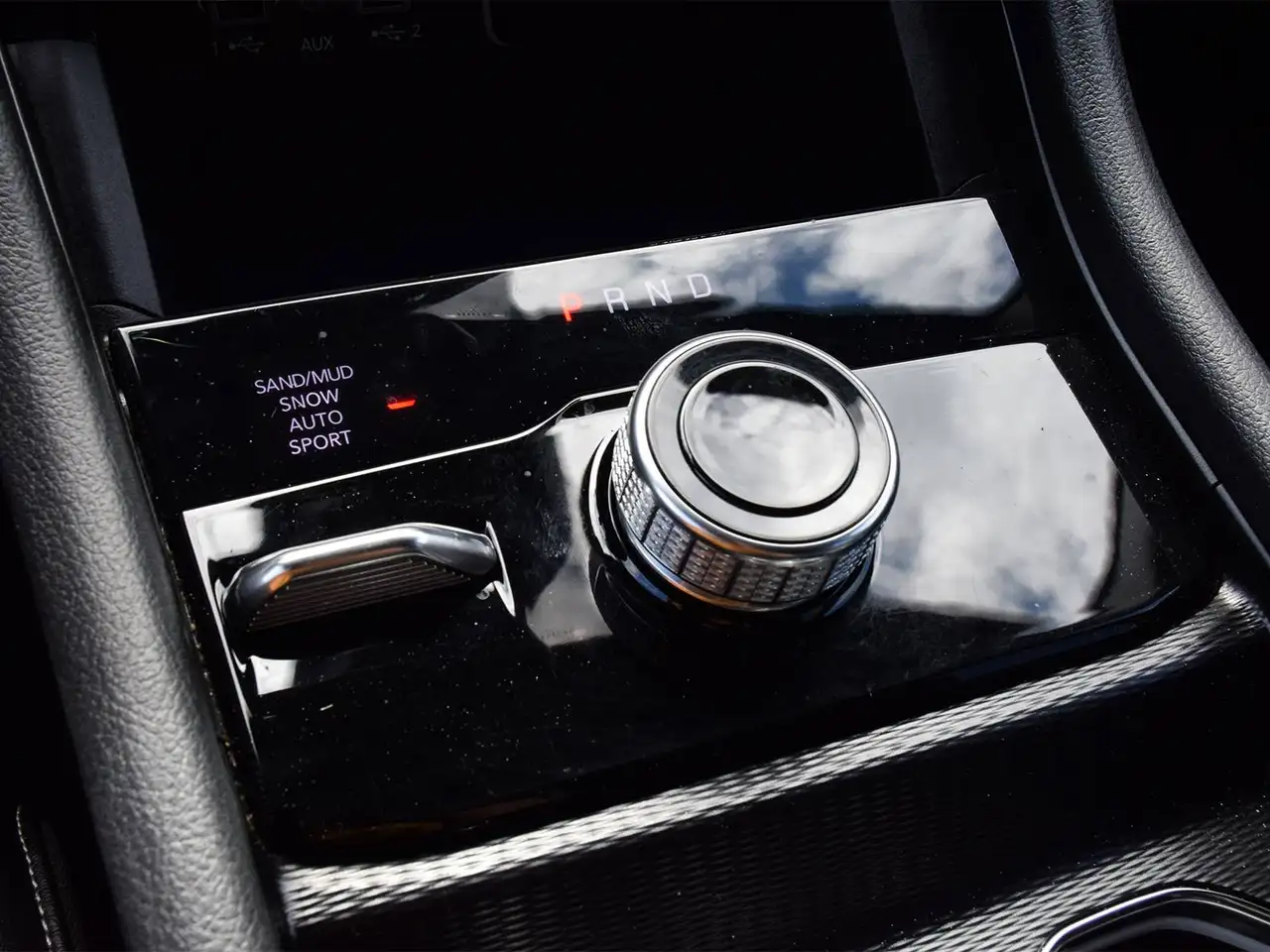 Jeep Grand Cherokee - Image 17