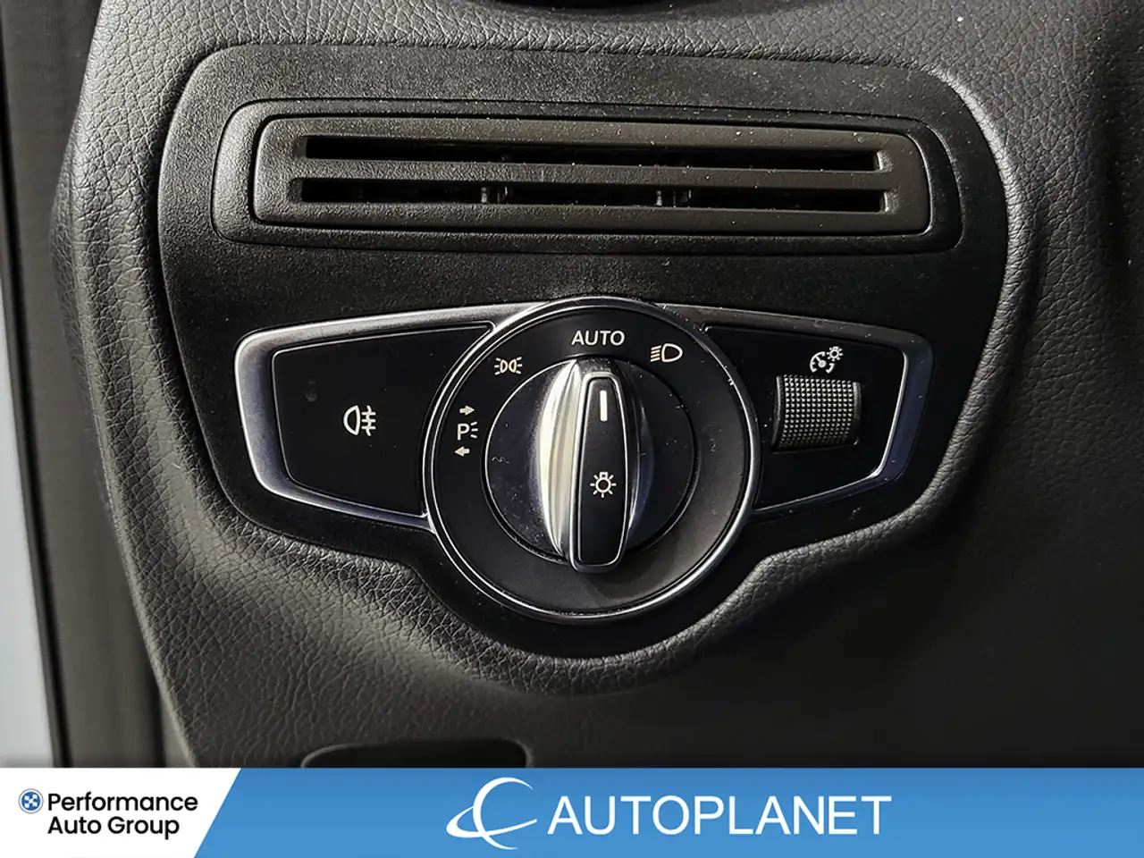 Mercedes-Benz GLC - Image 35