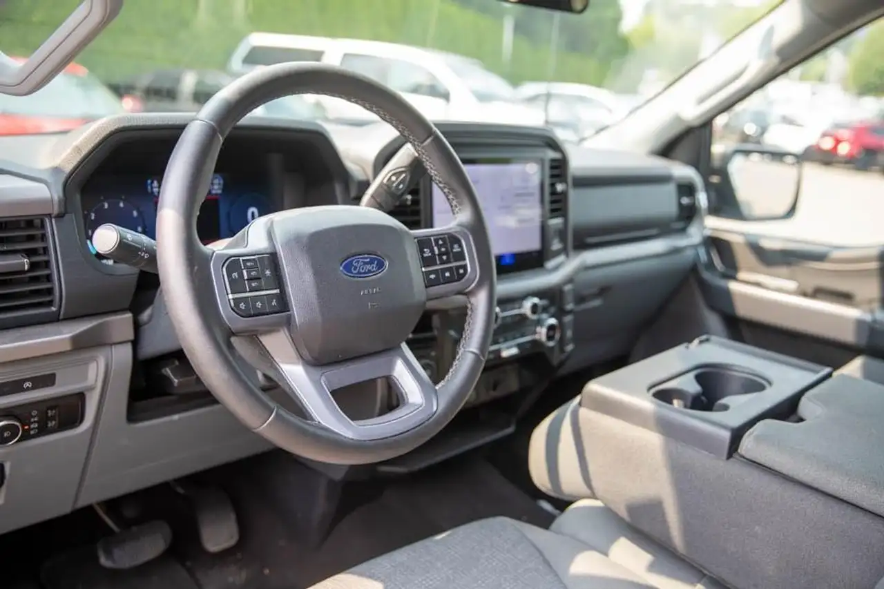 Ford F-150 - Image 12
