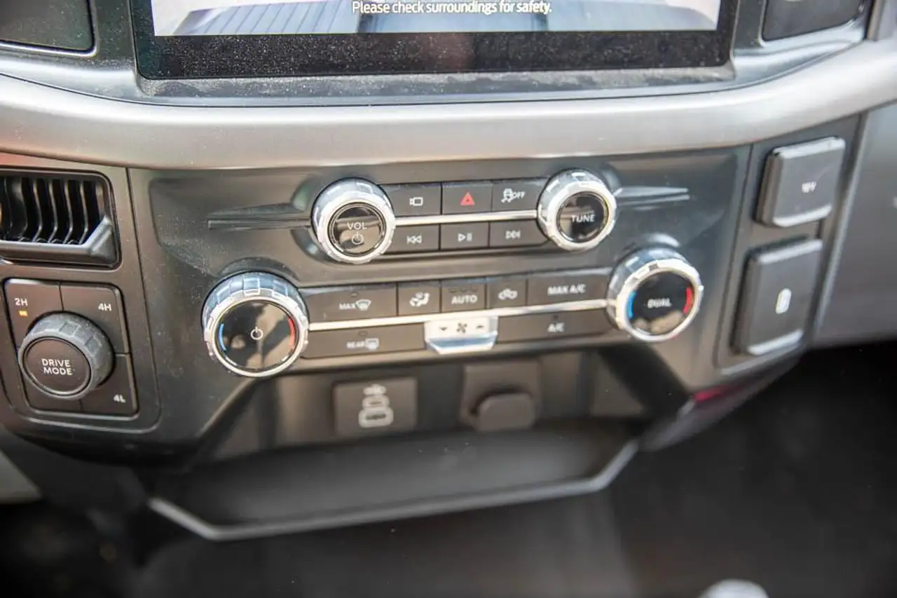 Ford F-150 - Image 26