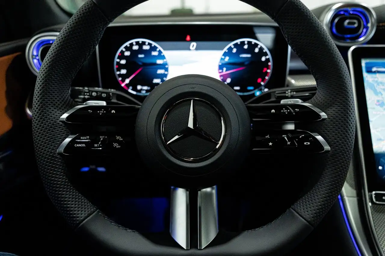Mercedes-Benz GLC - Image 10