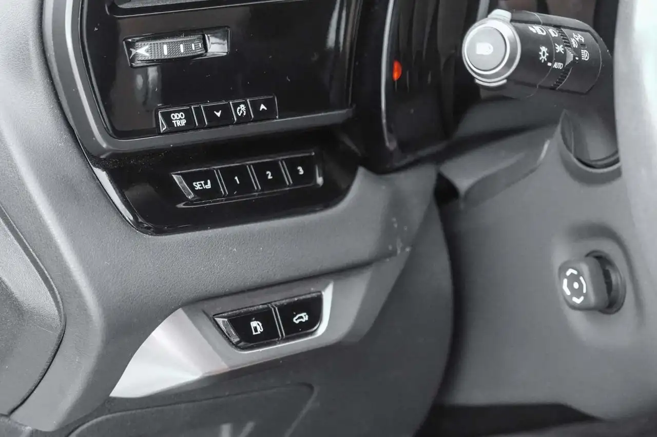 Lexus RX 350h - Image 34