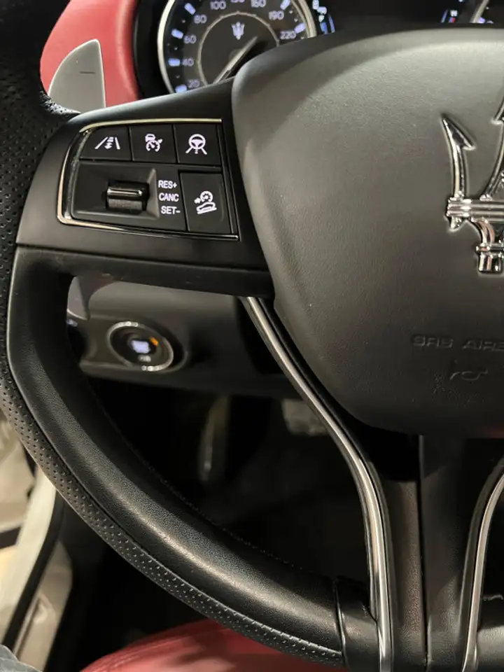 Maserati Levante - Image 21
