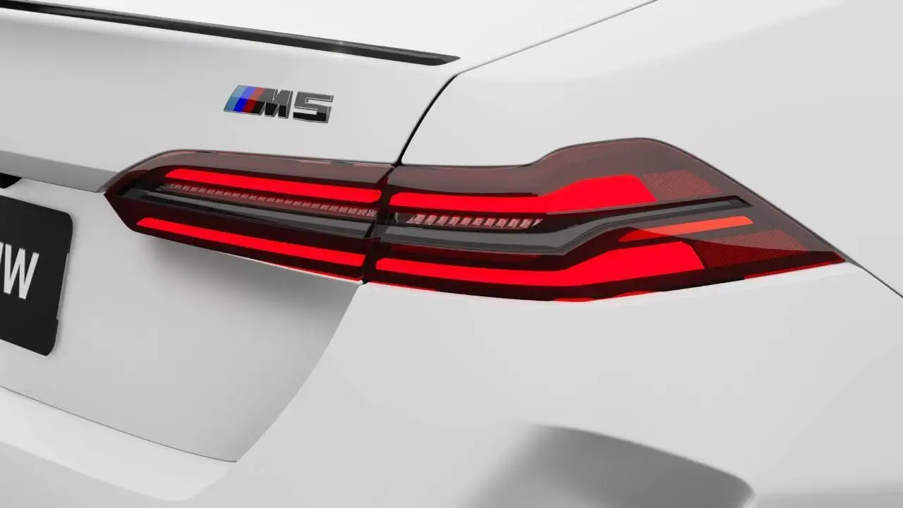 BMW M5 - Image 8