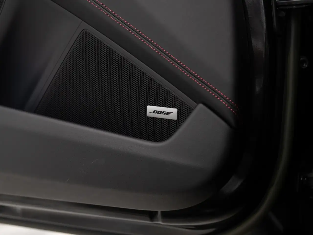 Porsche 911 - Image 26