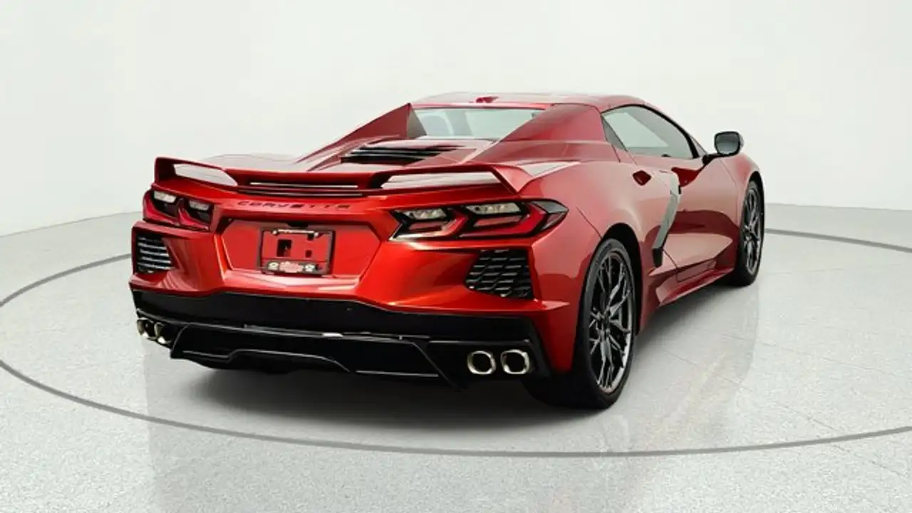 Chevrolet Corvette - Image 3
